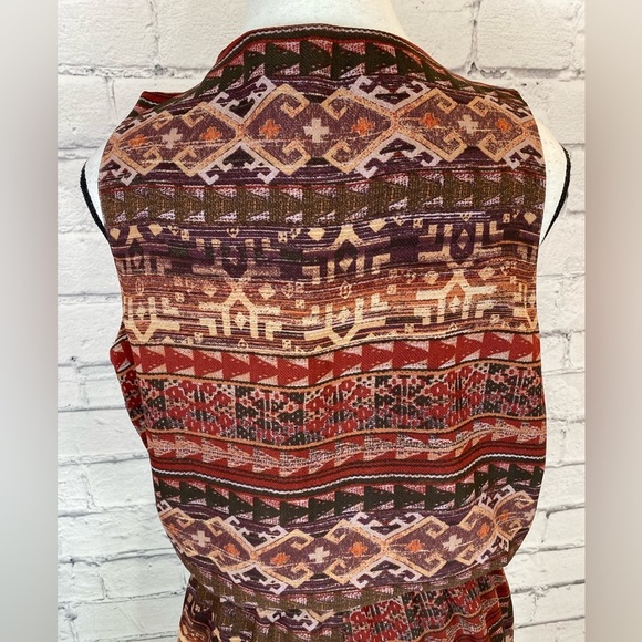 BCBG Aztec Tribal Boho Maroon Sleeveless Romper Playsuit w/ Pockets size Medium - Picture 6 of 9